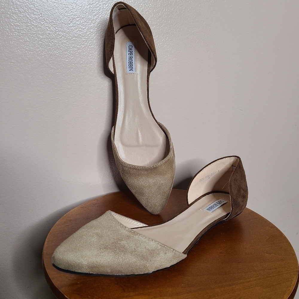 Cape Robbin Belita Suede Two tone Cut Out Flats